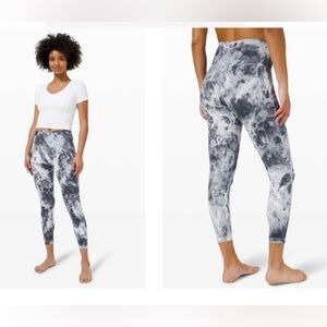 Lululemon Wunder Under High-Rise Tight 25"  in Marble Dye Classic Navy - size 0